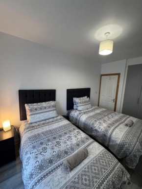 Modern Apartment good distance from Dublin City and Airport 4people